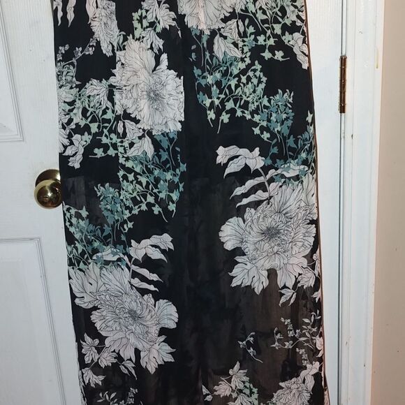 BAND OF GYPSIES | Black Floral Sheer Bottom Maxi Dress  Sz S NWOT - Picture 5 of 6